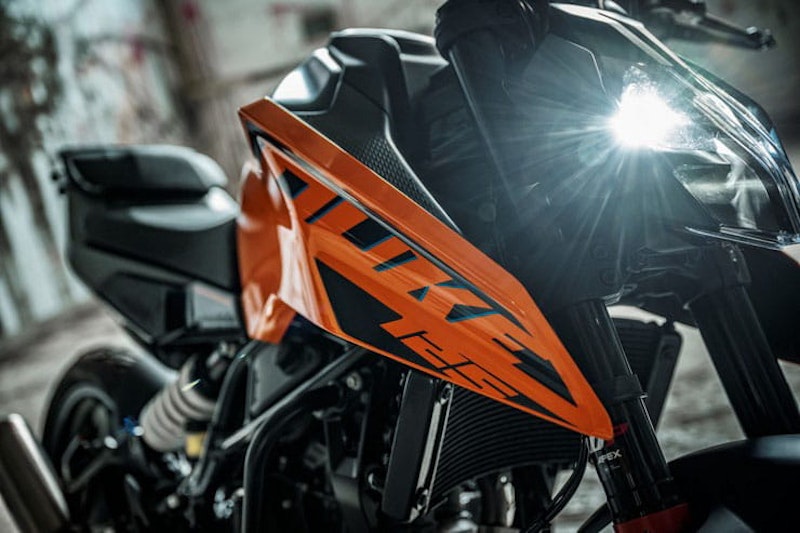2024 KTM 125 Duke Review Details Price Spec_12