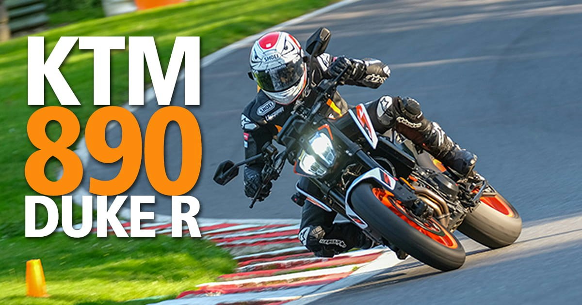 KTM 890 DUKE R Review (2020) - New middleweight champ?