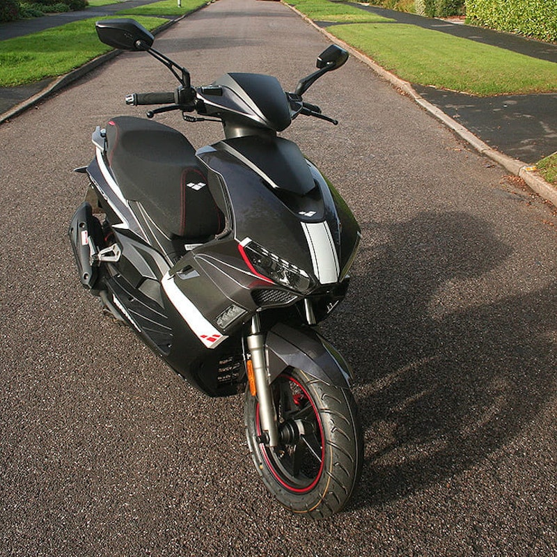 Lexmoto Diablo 50 tested – restricted sports moped, learner legal, slow but fun