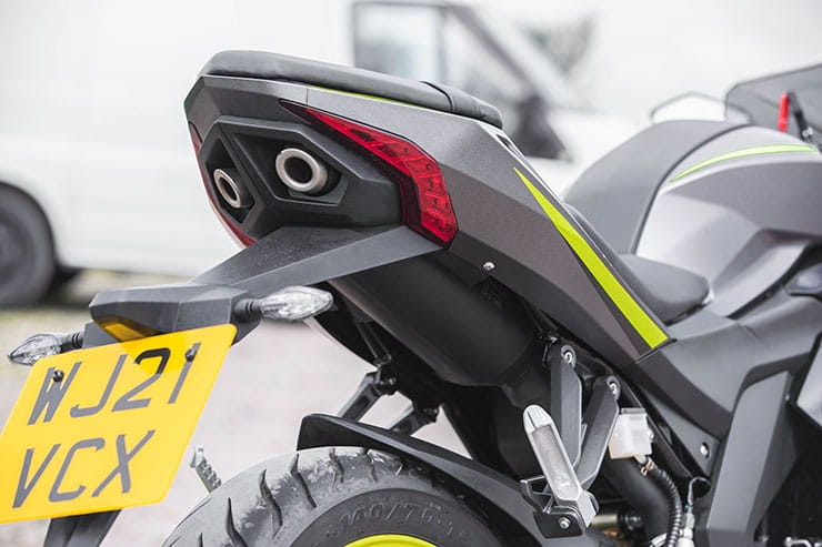 Lexmoto LXS 125 2021 Review Details Price Spec_18