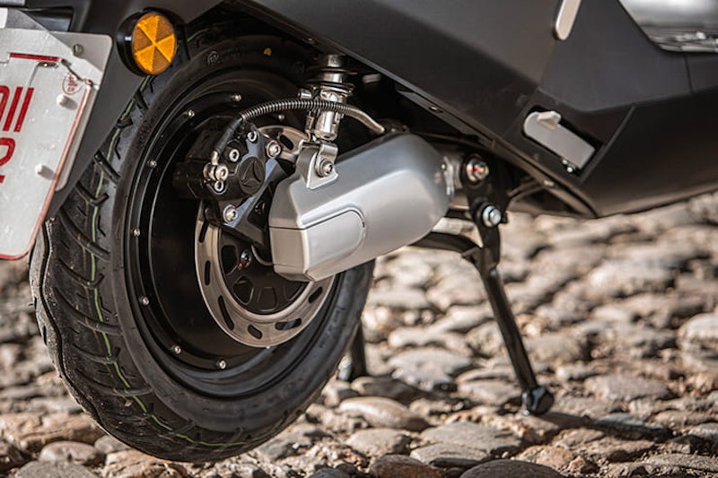Lexmoto Yadea 2021 Electric Scooter Review Spec Price_54