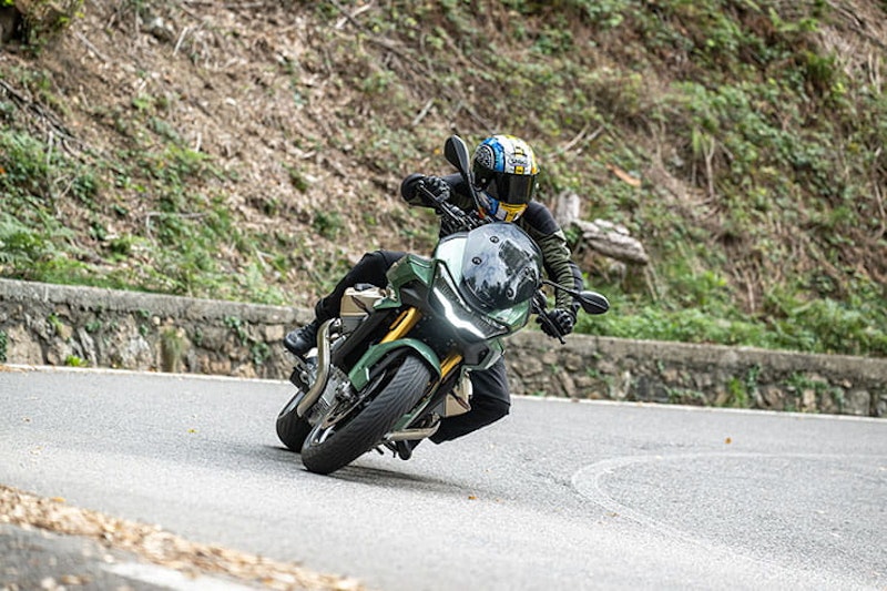 2022 Moto Guzzi V100 Mandello Review Price Spec_33
