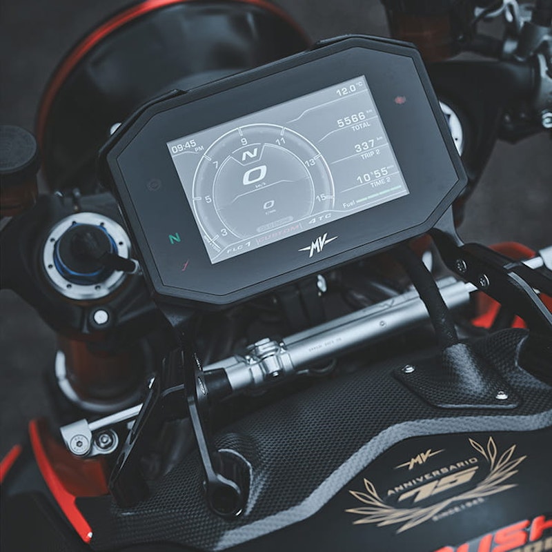 MV Agusta Rush 1000 2020 review price spec_05