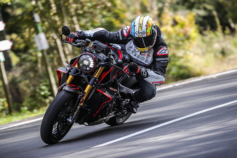 MV Agusta Rush 1000 2020 review price spec_41
