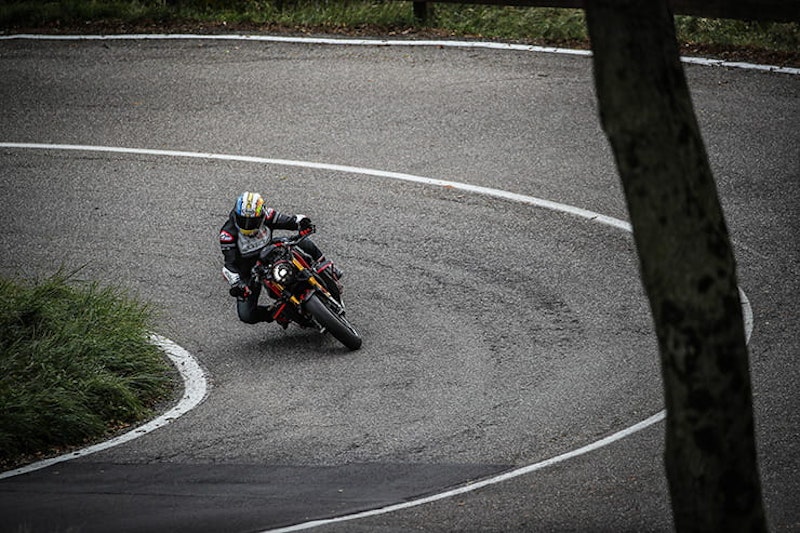 MV Agusta Rush 1000 2020 review price spec_55