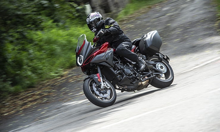 MV Agusta Turismo Veloce 800 Lusso SCS BikeSocial Review