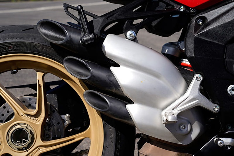 We test MV Agusta’s retro stunner, the Superveloce. New for 2020, based on MV’s sharp handling F3 800 and surely one of the best-looking production bikes ever