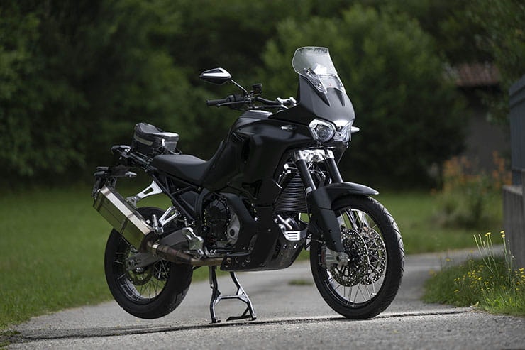 2022 Lucky Explorer 95 Review Price Spec_06