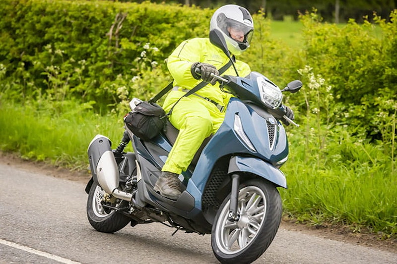 Piaggio Beverly 2021 Review Price Spec (1)