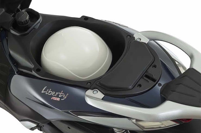 Piaggio Liberty 125 Scooter review price spec (7)