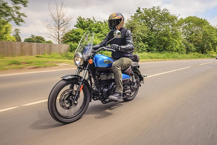 Royal Enfield Meteor 350 2021 Review Price Spec_035