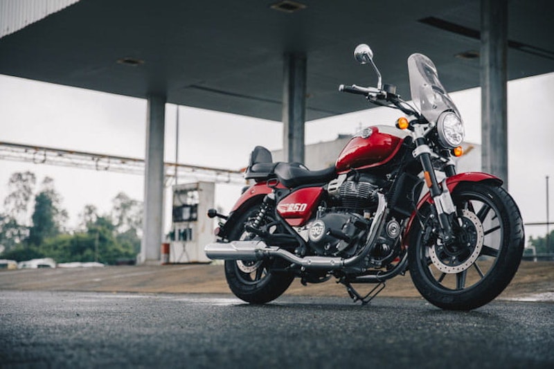 2023 Royal Enfield Super Meteor 650 Review Price Spec_204