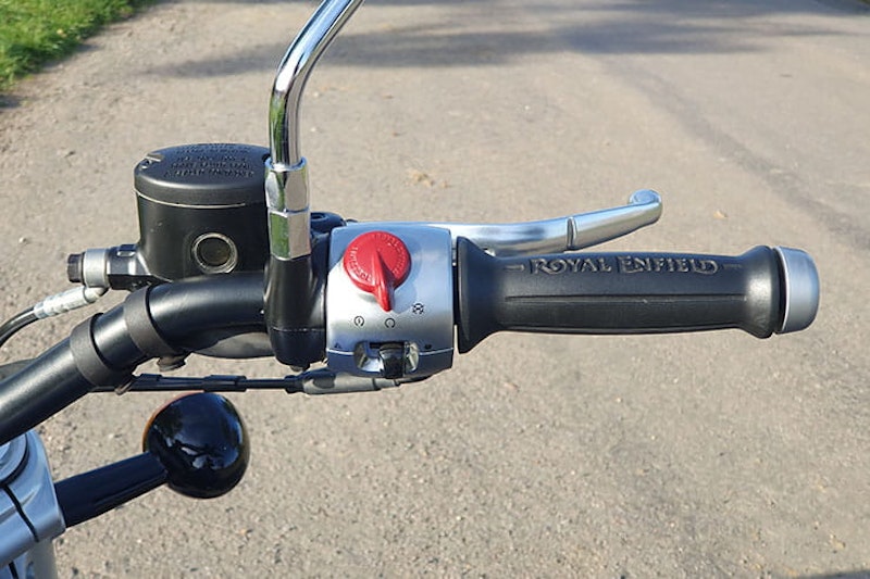 2023 Royal Enfield SuperMeteor 650 Review Details Price Spec_107