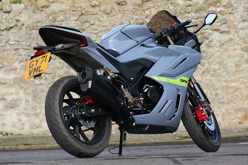 Sinnis GPX125 Review Price Spec_13