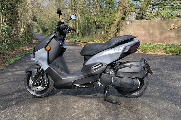 Sinnis Hero-X 2022 Review Price Spec_01