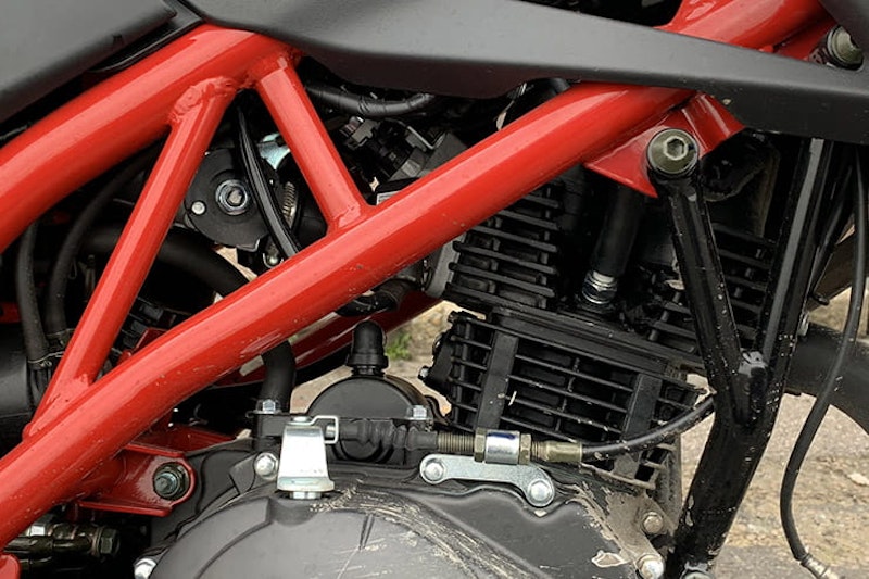 Sinnis’ L-plate streetfighter has funky styling, excellent handling and brakes all for £2199