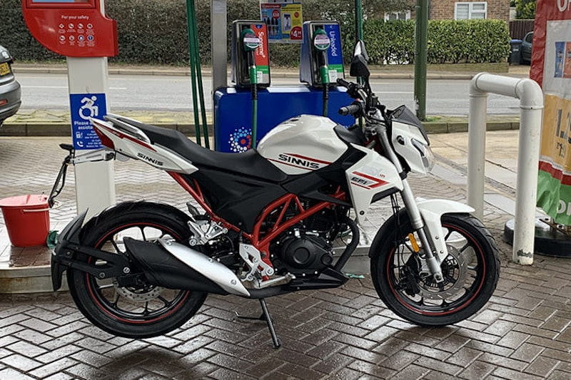 Sinnis’ L-plate streetfighter has funky styling, excellent handling and brakes all for £2199