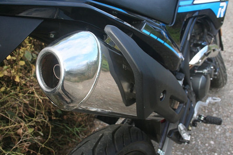 2022 Sinnis SM-R Review Price Spec_04