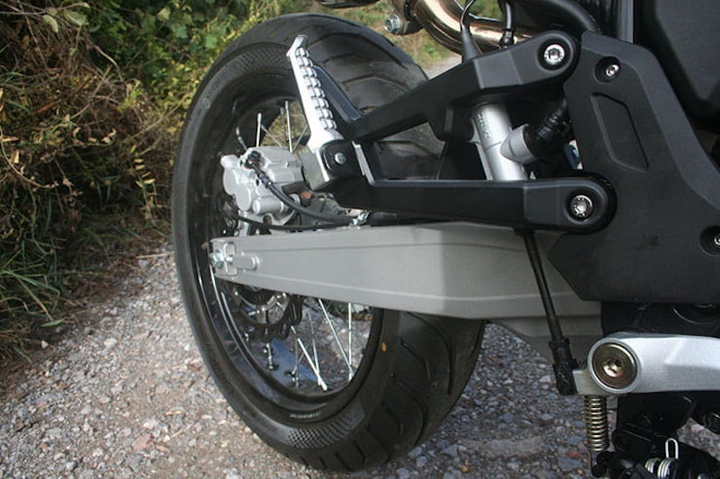 2022 Sinnis SM-R Review Price Spec_07
