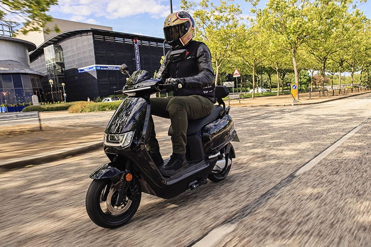 2021 Sunra MIKU Super Robo-S electric bike review price spec_31