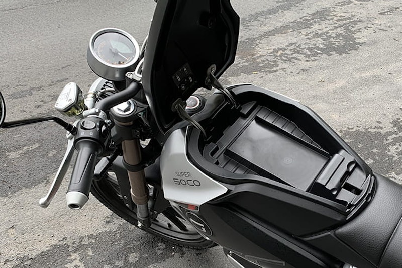 With a removable battery, a top speed of 60mph and a government grant, is the Super Soco a good choice for commuters needing something more than a bicycle?