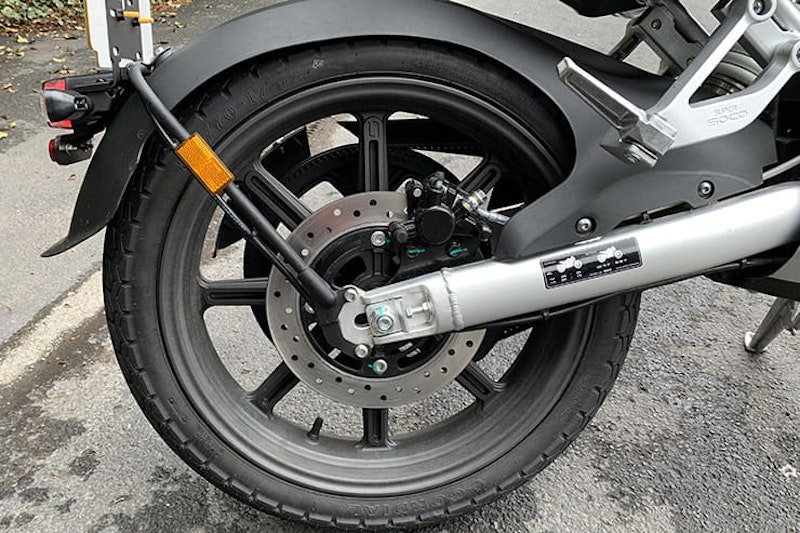 With a removable battery, a top speed of 60mph and a government grant, is the Super Soco a good choice for commuters needing something more than a bicycle?
