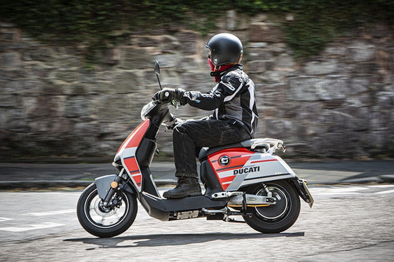 Super Soco CUx Ducati 2021 Review Spec Price_48