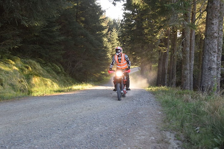 2017 SWM 650 SuperDual_004