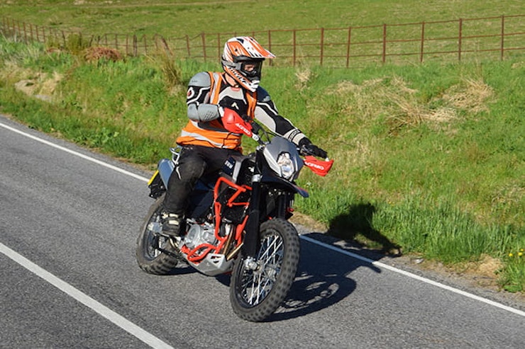 2017 SWM 650 SuperDual_005
