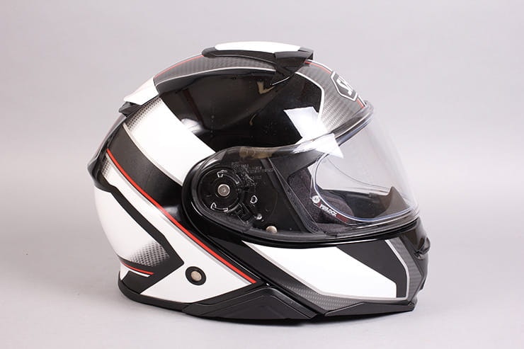 Shoei Neotec II motorcycle helmet review.
