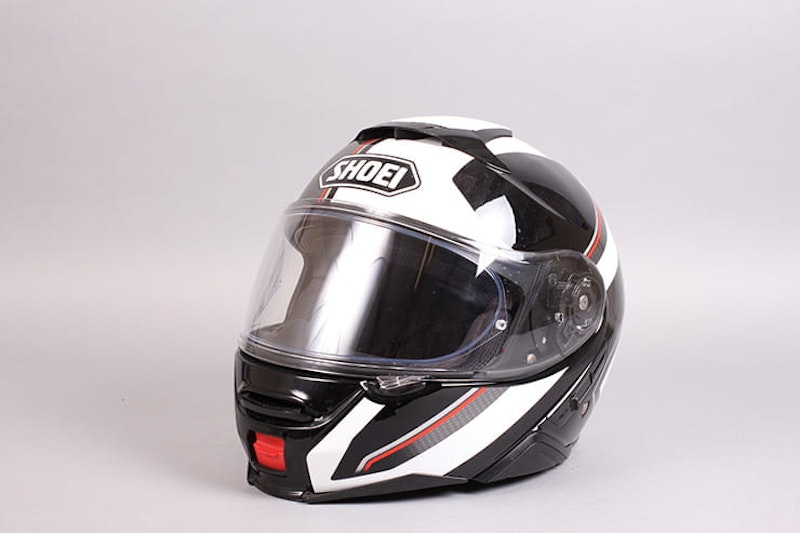 Shoei Neotec II motorcycle helmet review.