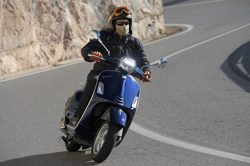 2019 Vespa GTS 300 hpe | Launch review