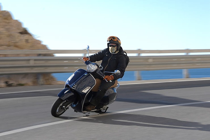 2019 Vespa GTS 300 hpe | Launch review