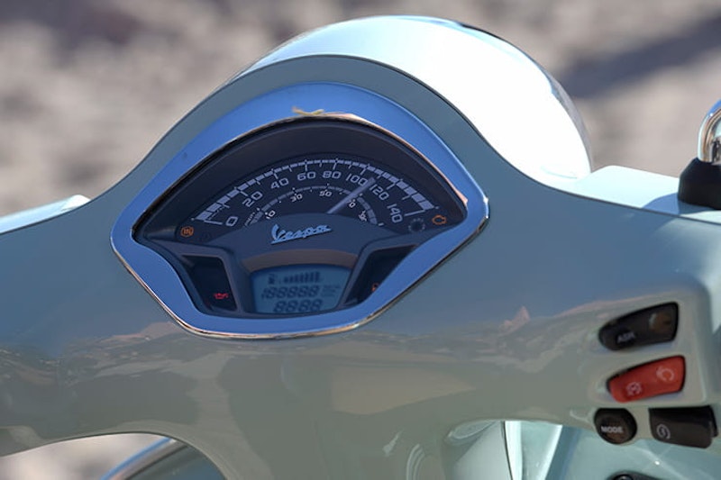 2019 Vespa GTS 300 hpe | Launch review