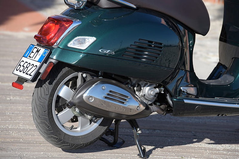 2019 Vespa GTS 300 hpe | Launch review