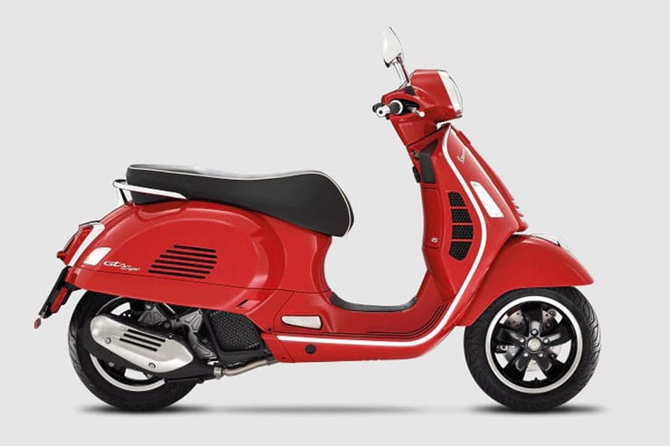 Vespa GTS Super 125 2021 Review Price Spec_02