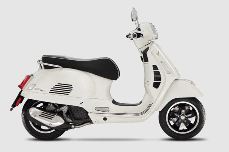 Vespa GTS Super 125 2021 Review Price Spec_04