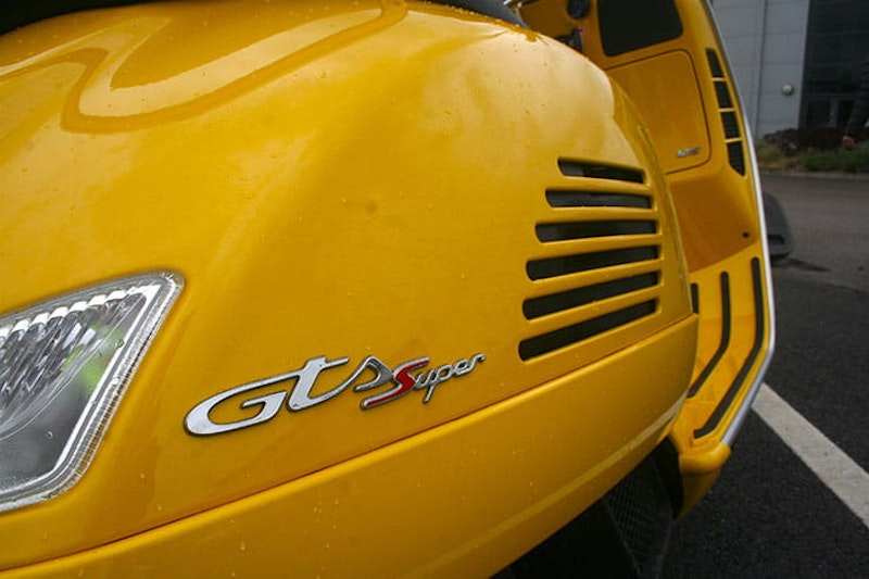 Vespa GTS Super 125 2021 Review Price Spec_09