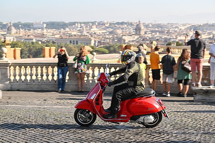 2023 Vespa GTS 300 Review Price Spec_10