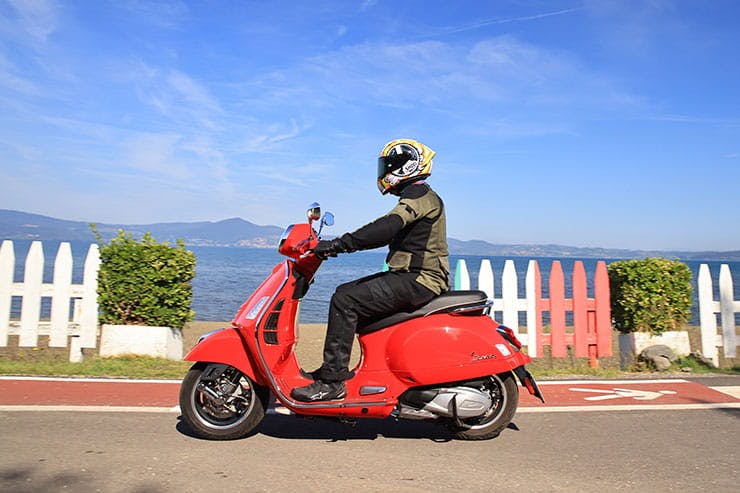 Vespa GTS 300 (2023) - Review