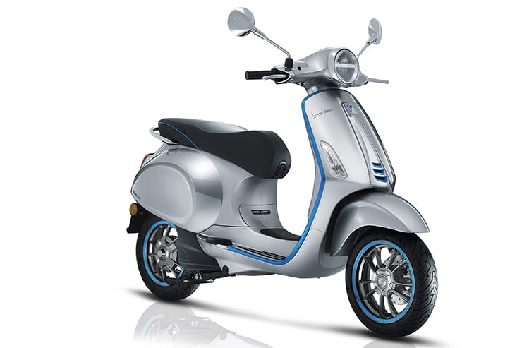 Vespa Elettrica 2021 Review Price Spec_06