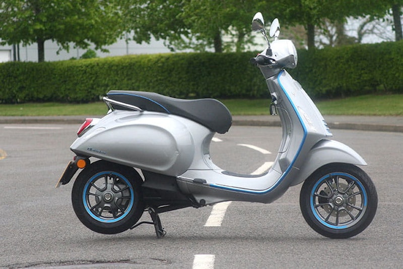 Vespa Elettrica 2021 Review Price Spec_07