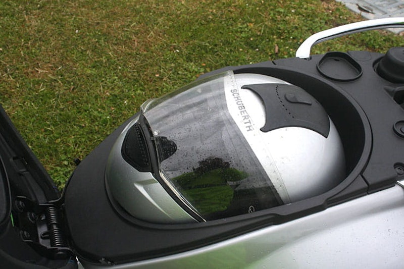 Vespa Elettrica 2021 Review Price Spec_11