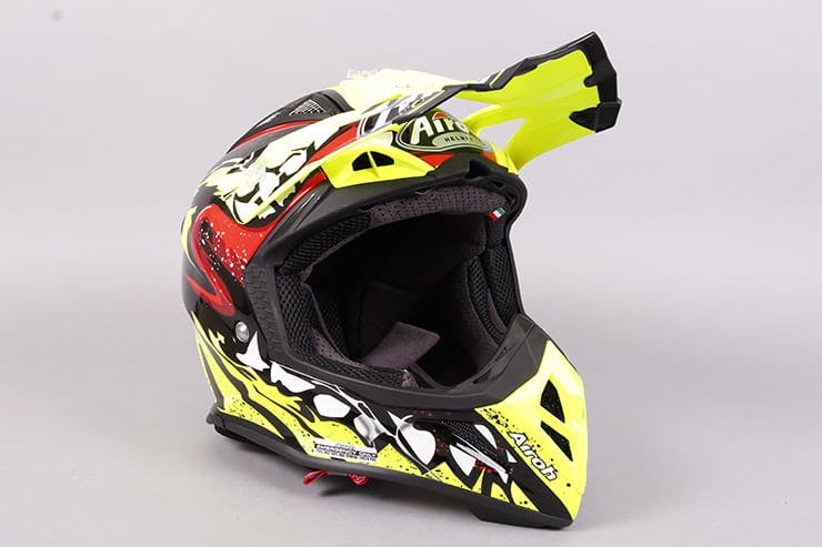 AIROH Aviator 2.1 Arrow Yellow Helmet · Motocard