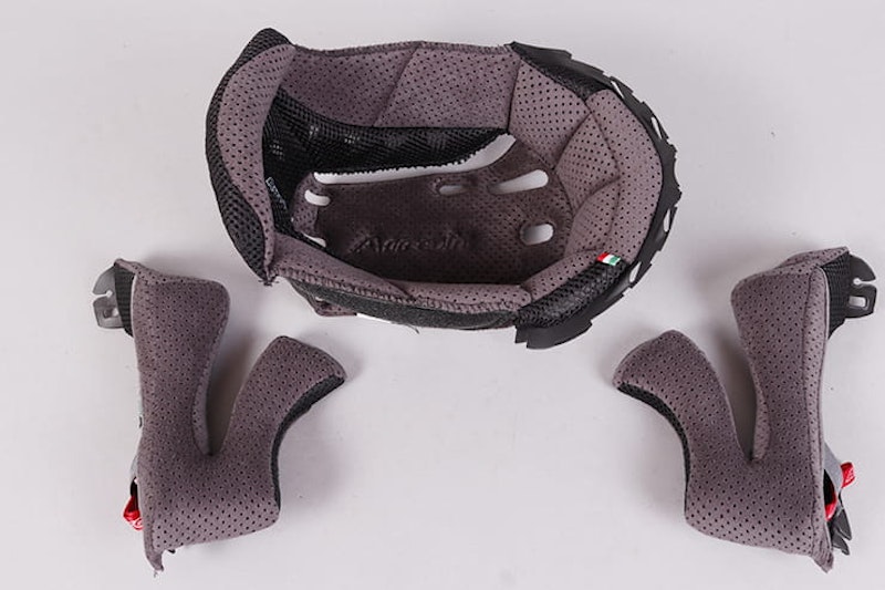 Airoh Aviator 2.2 MX lid review