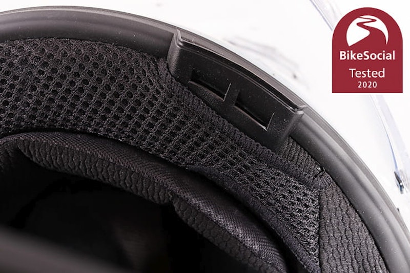 Bearing the original Hirotake Arai logo of 1956, the Arai HA Rapide is a modern motorcycle helmet with distinctly retro styling. Full and honest review…