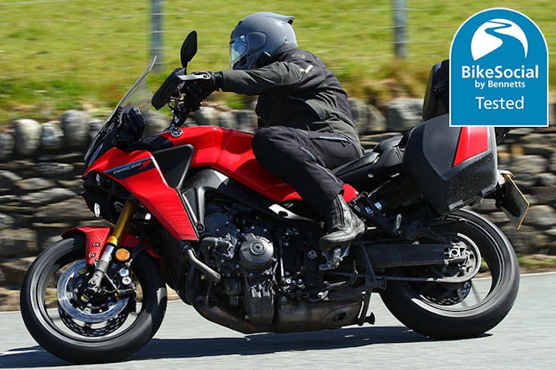 Arai Quantic on bike