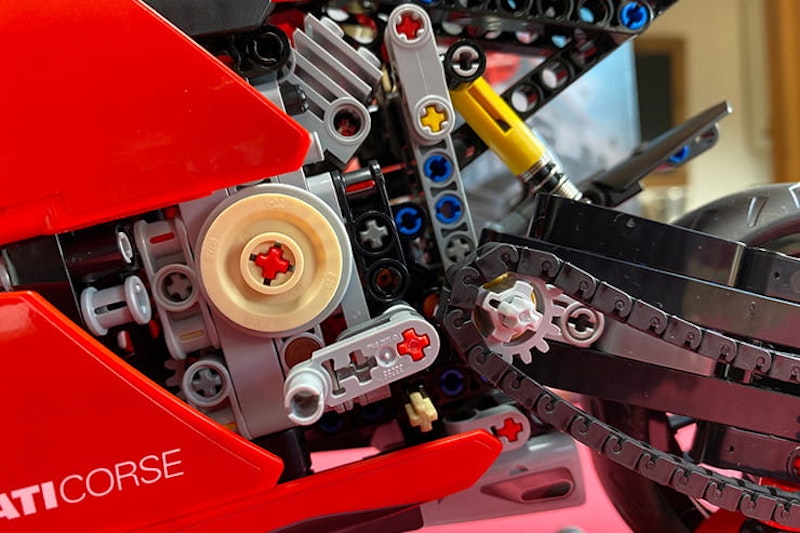 £55 for 646-pieces that come together to represent the £35k sportsbike seems good value. Here’s how the build went, with video