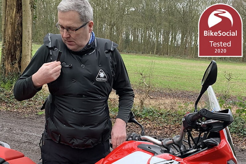 Full review of the Exotogg lightweight inflatable bodywarmer… is trapped air a good enough insulator for motorcycle riding in the cold?