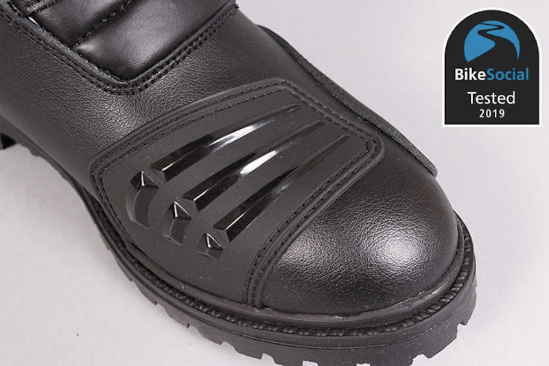 Tested: Duchinni Quest motorcycle boots review